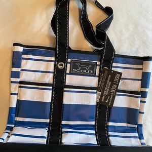 New! Scout pocket rocket zip top six pocket tote. 15”w x 14.5”h x 5”d.